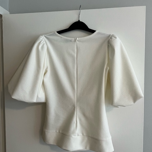 Smythe ruched, puff sleeve top. Size medium. - Picture 2 of 4
